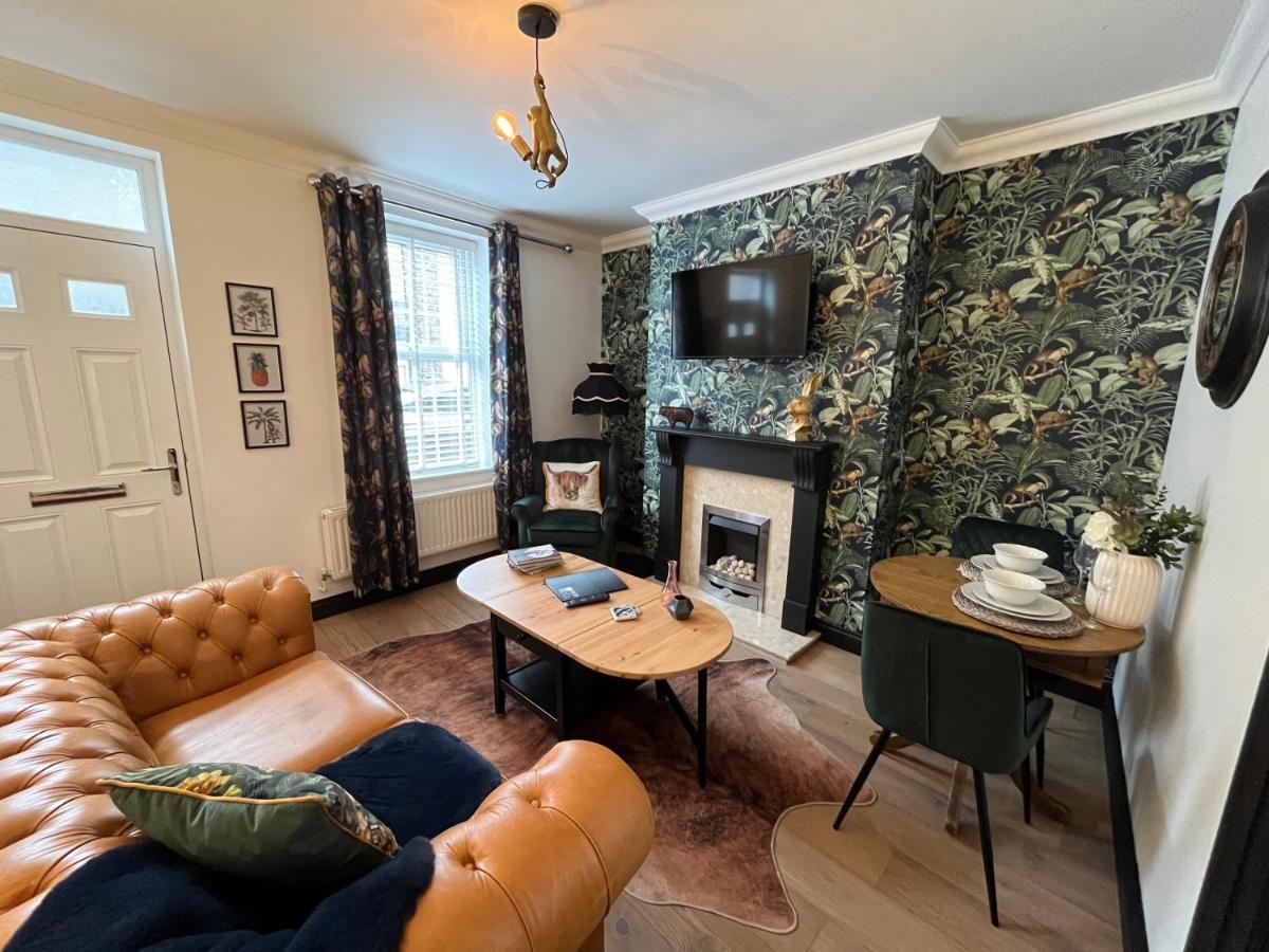 Contemporary & Chic Inner Terrace 5 Mins From Barnsley Town Centre Eksteriør billede