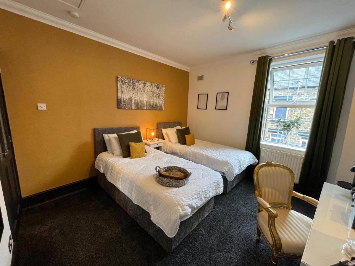 Contemporary & Chic Inner Terrace 5 Mins From Barnsley Town Centre Eksteriør billede